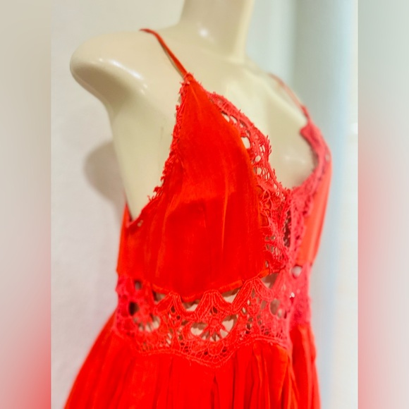 Free People Ilektra Lace Inset Cotton Chemise in Red size med - Picture 10 of 14